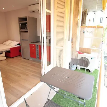 Apartament Red Buffa Nicea