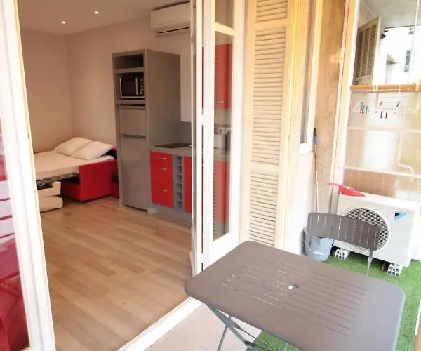 Red Buffa Apartment *